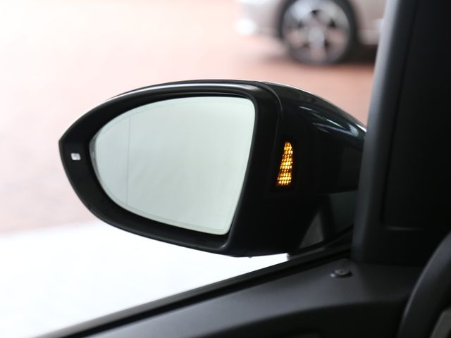 Volkswagen Touran 1.5 TSI DSG COMFORTLINE LED KAMERA 7SITZ