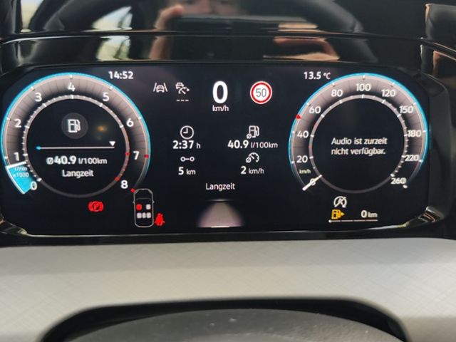 Fahrzeugabbildung Volkswagen Golf 1.5 TSI NAVI APP CONNECT PDC DAB ACC KAMERA