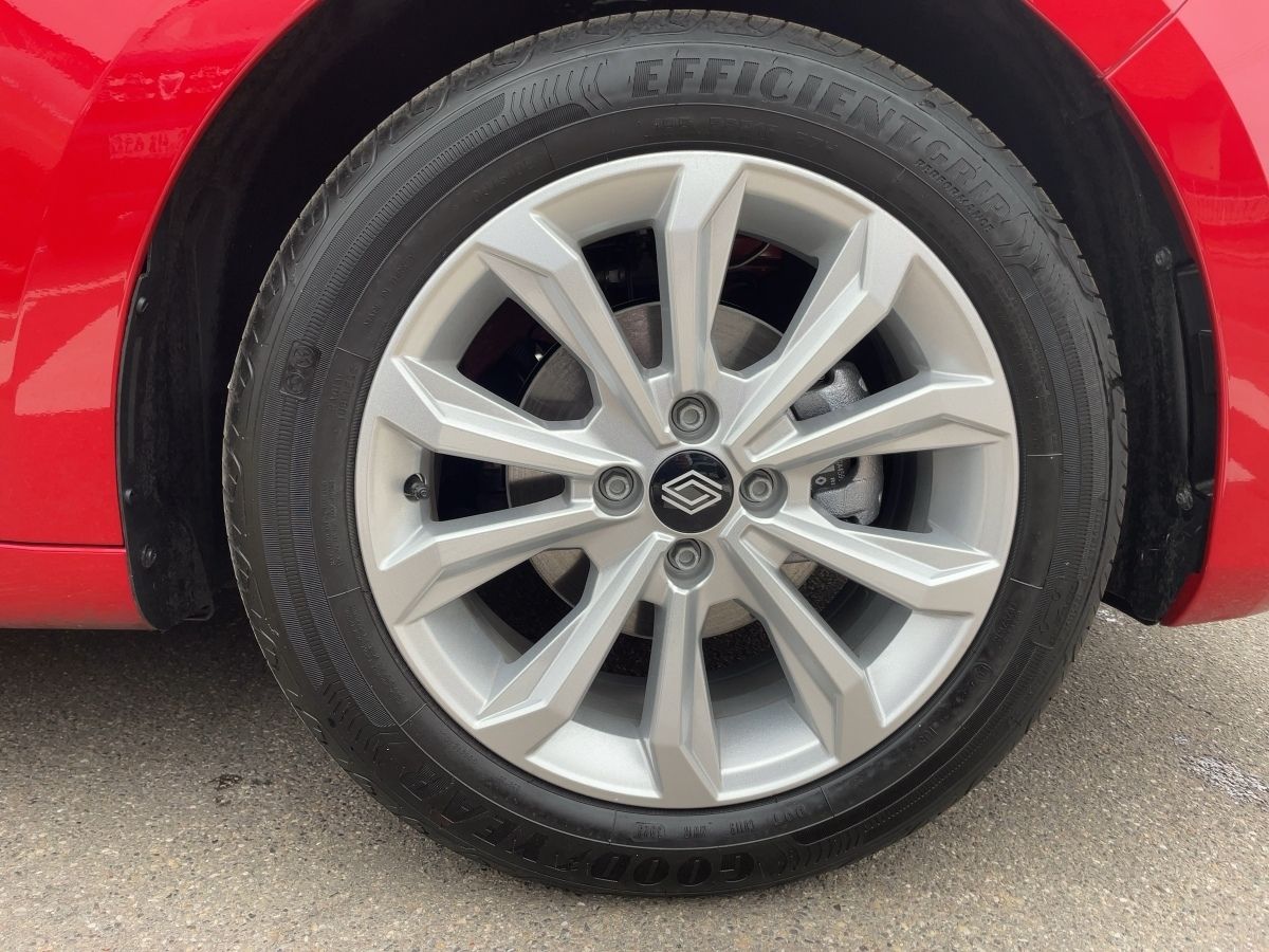 Fahrzeugabbildung Renault Clio Evolution TCe 100 LPG SHZ Kamera