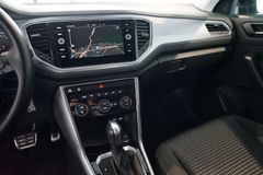 VW T-Roc 2.0 TDI Active | Navi | App | ACC | AHK VW T-Roc 2.0 TDI Active | Navi | App | ACC | AHK