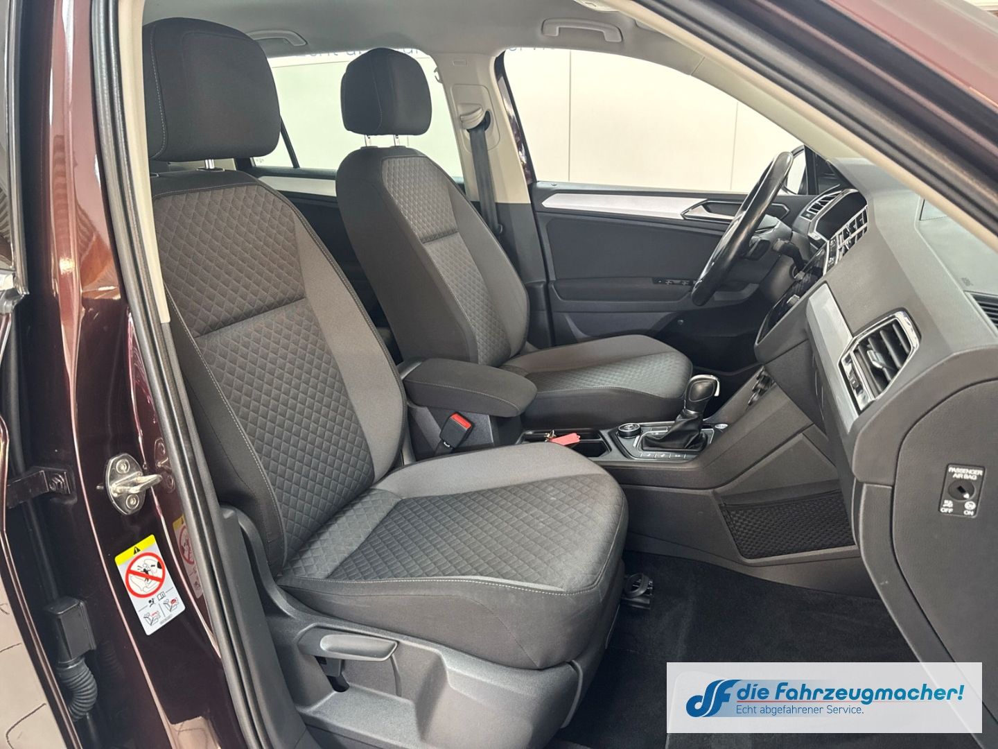 Fahrzeugabbildung Volkswagen Tiguan Comfortline BMT Start-Stopp 4Motion Navi