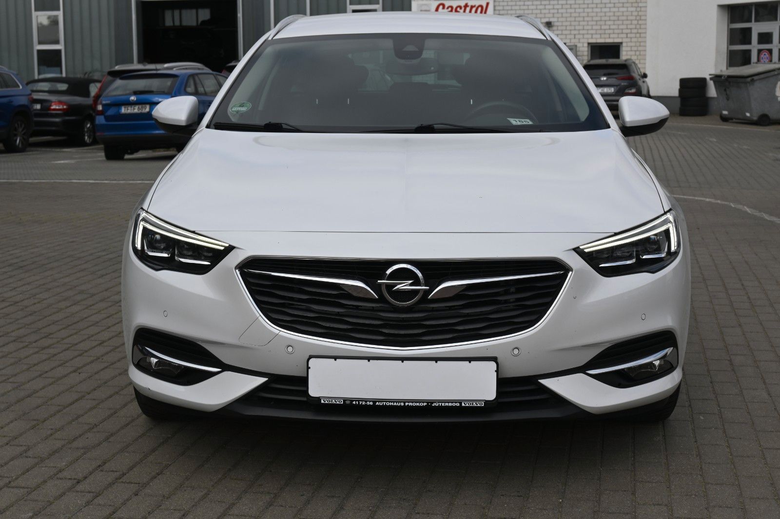 Fahrzeugabbildung Opel Insignia B Sports Tourer Innovation 4x4
