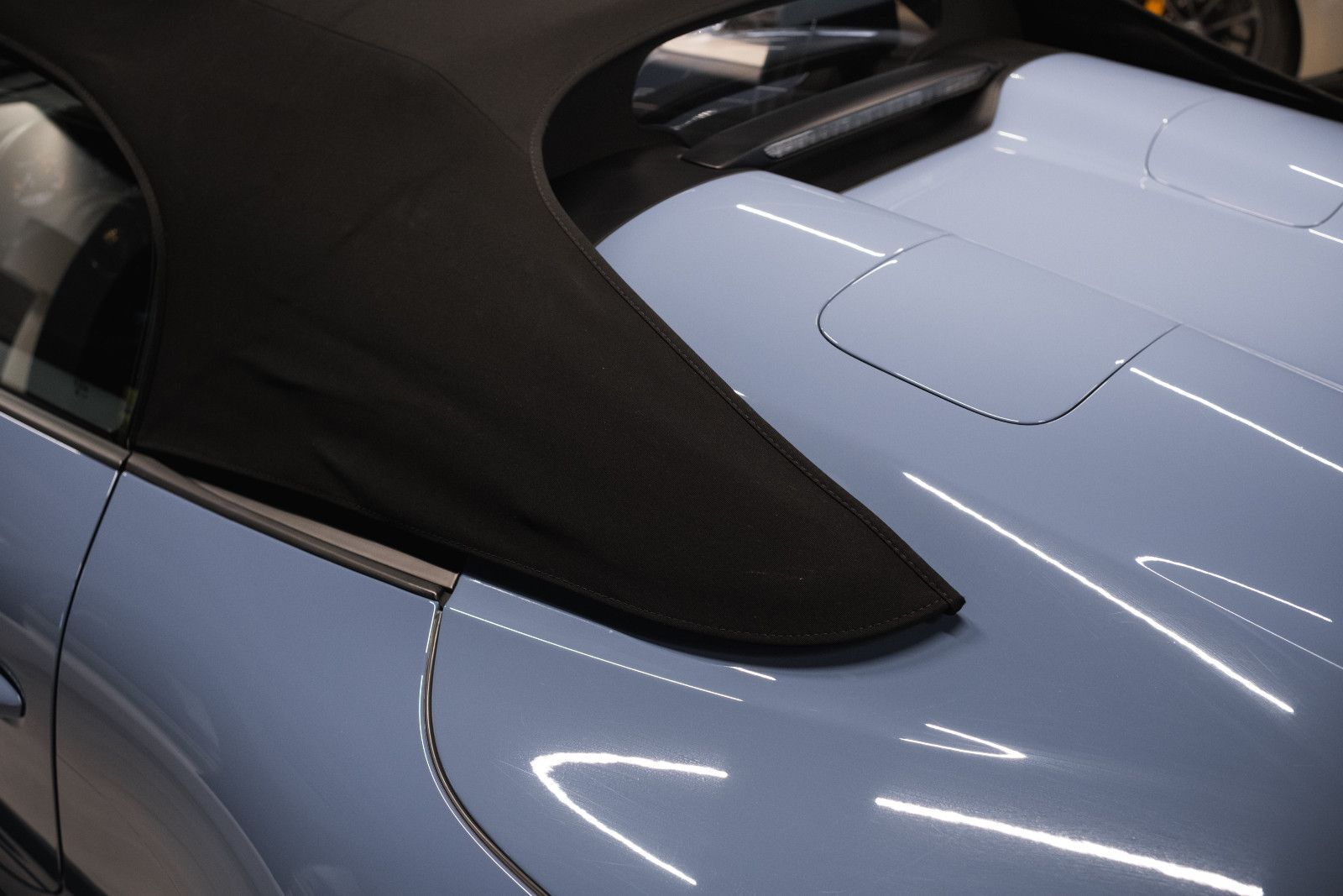 Fahrzeugabbildung Porsche 991/911 Speedster-PTS Aetnablau-Lift-DAB-Kamera
