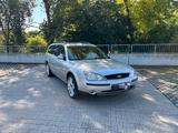 Ford Mondeo 2.0 Turnier Ghia TÜV 09/2027 Klima - Ford Mondeo aus 2002: Ghia