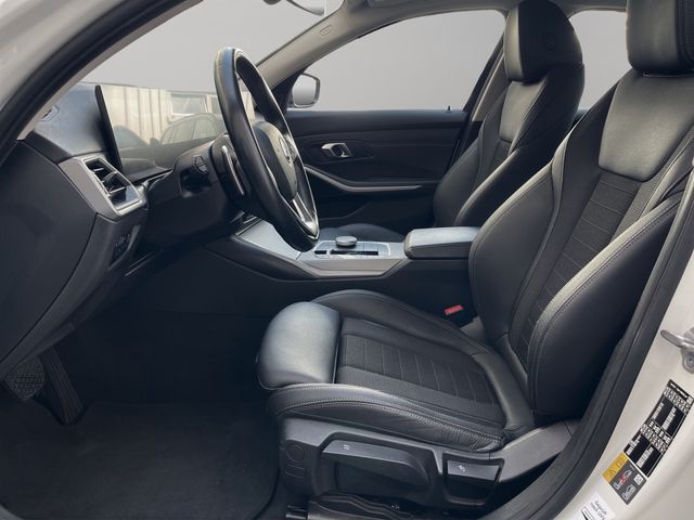 Foto Nummer 9: BMW 330e