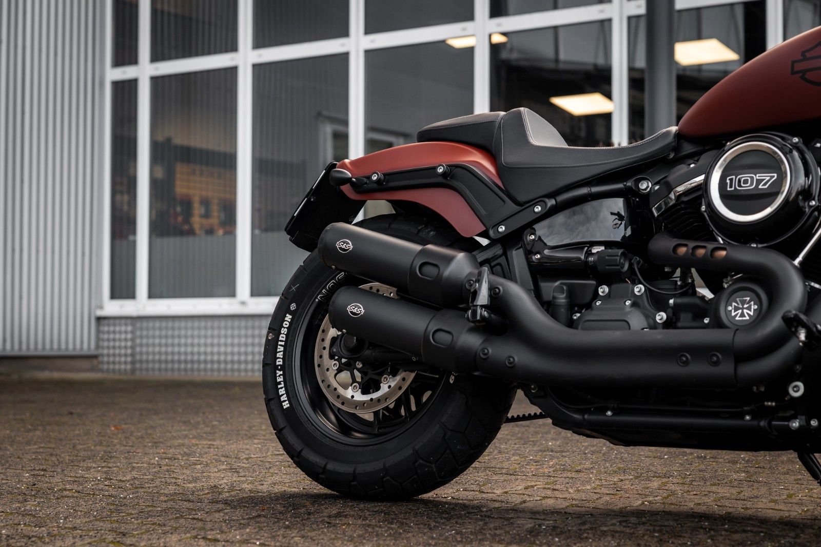 Fahrzeugabbildung Harley-Davidson FXFBS FAT BOB 107 CUI SOFTAIL - S&S Auspuff