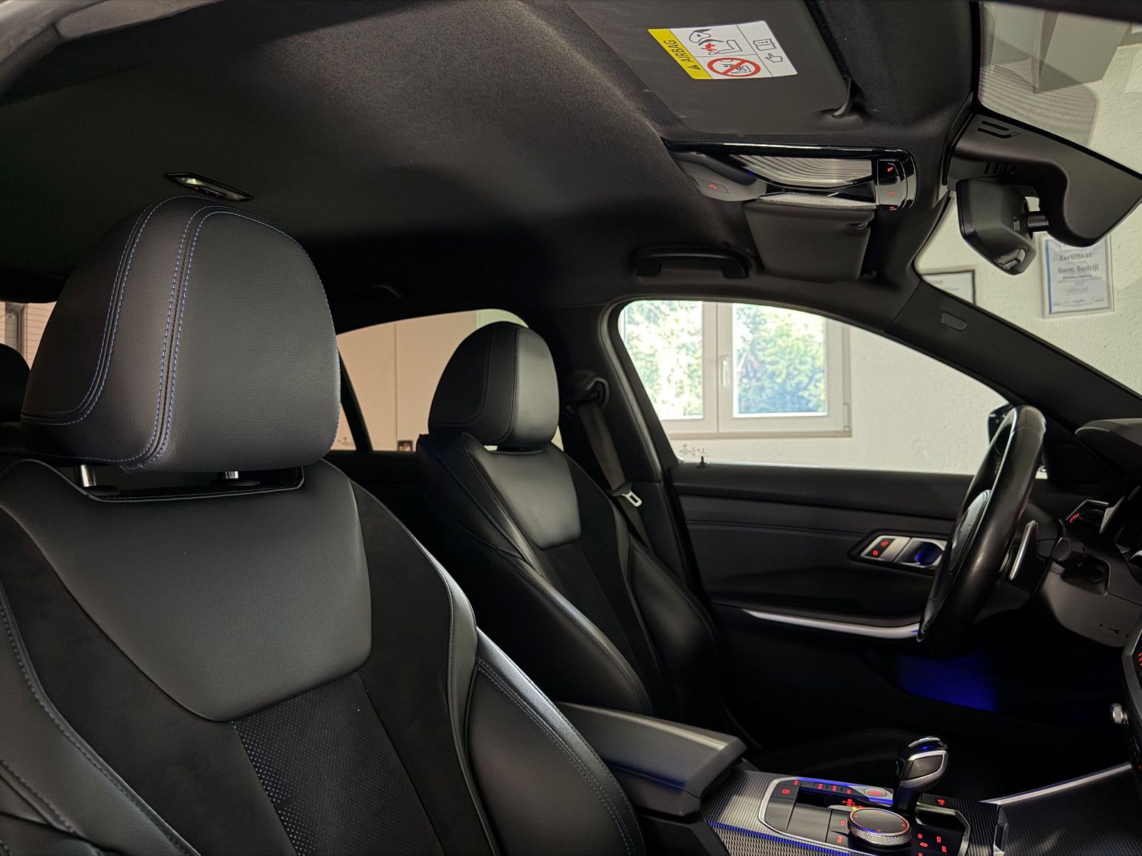 Fahrzeugabbildung BMW 330 i Lim. M SPORT/HIFI/VRTL+/DAB+/KAMERA/LASER