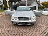Mercedes-Benz Mercedes CLK 230 - Mercedes-Benz CLK-Klasse: Limousine