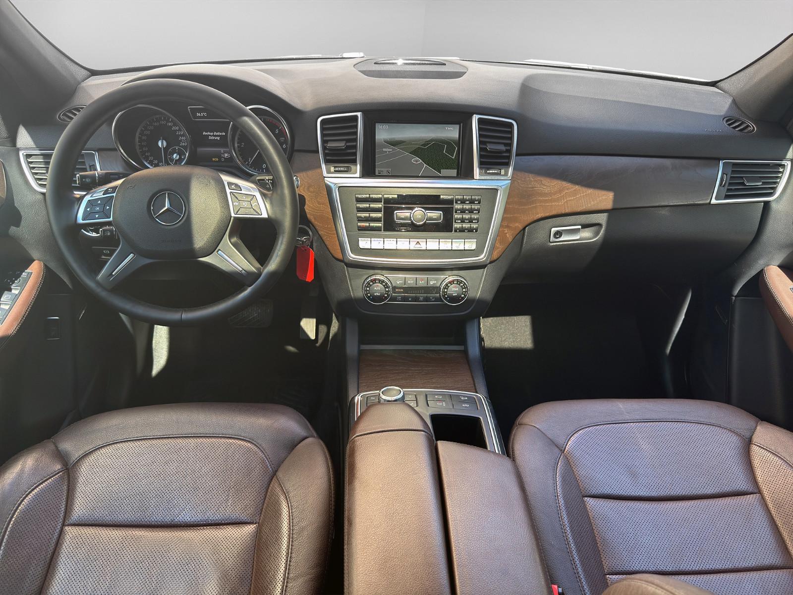 Mercedes-Benz ML 350CDI V6 4MATIC*Leder*Bi-Xenon*360°*Schieb.*