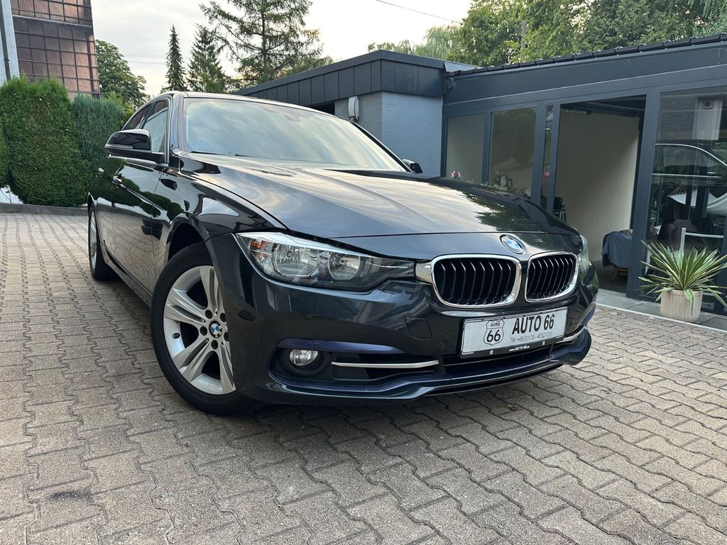 Image of BMW 330
