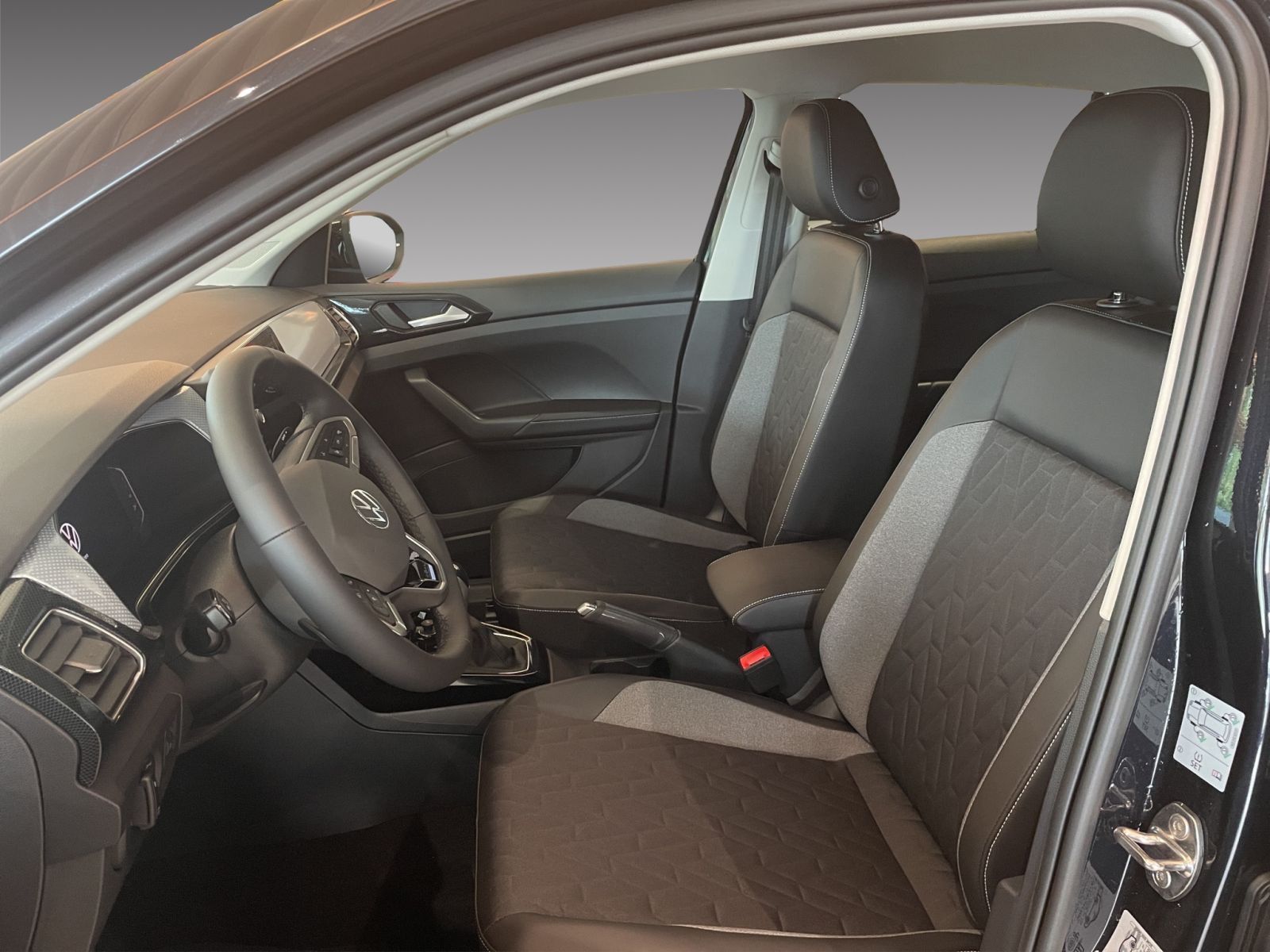 Volkswagen T-Cross - Bild 8