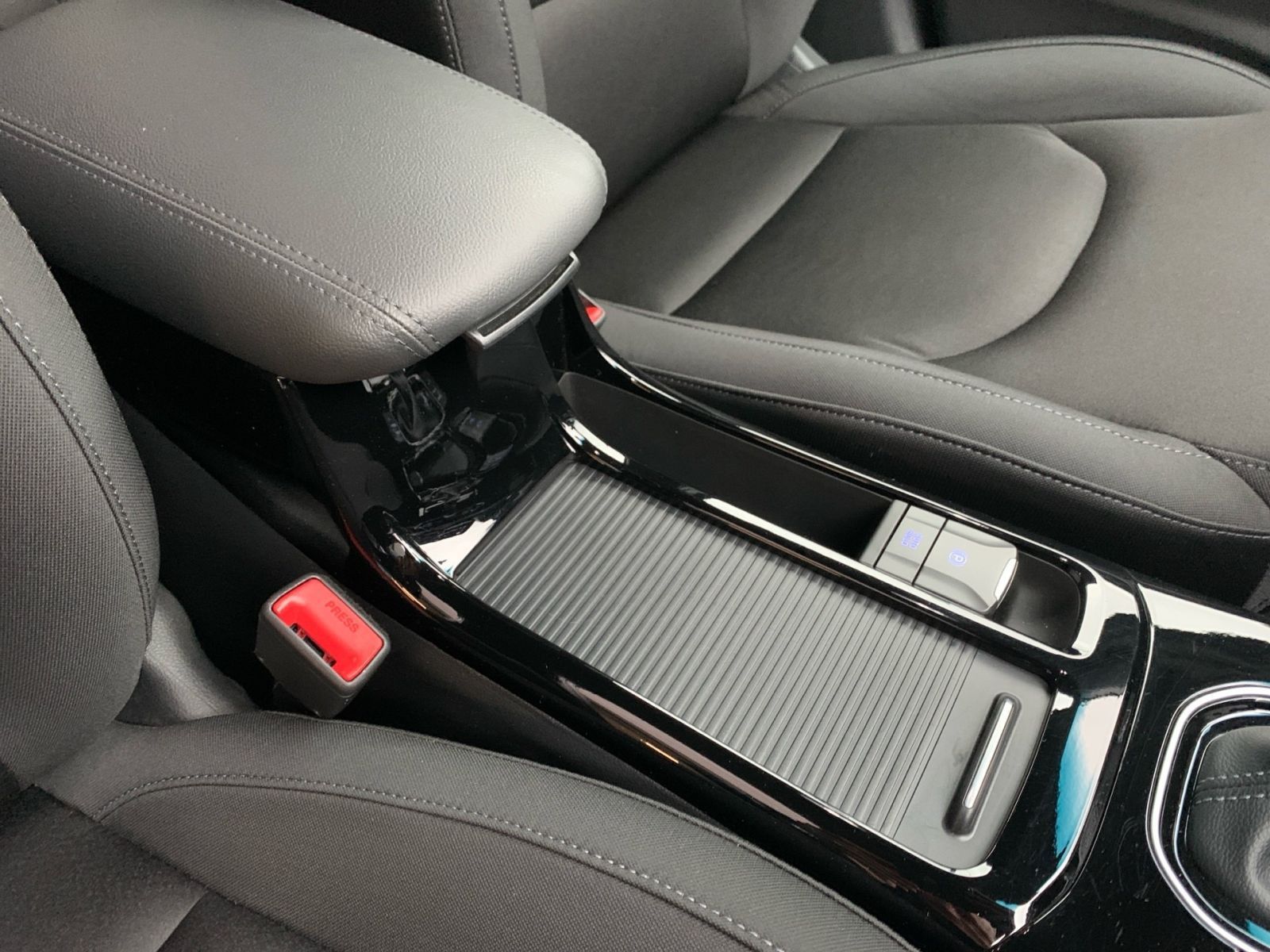 Fahrzeugabbildung Hyundai i30 Kombi 1.0 T-GDI 7-DCT Advantage LED Navi