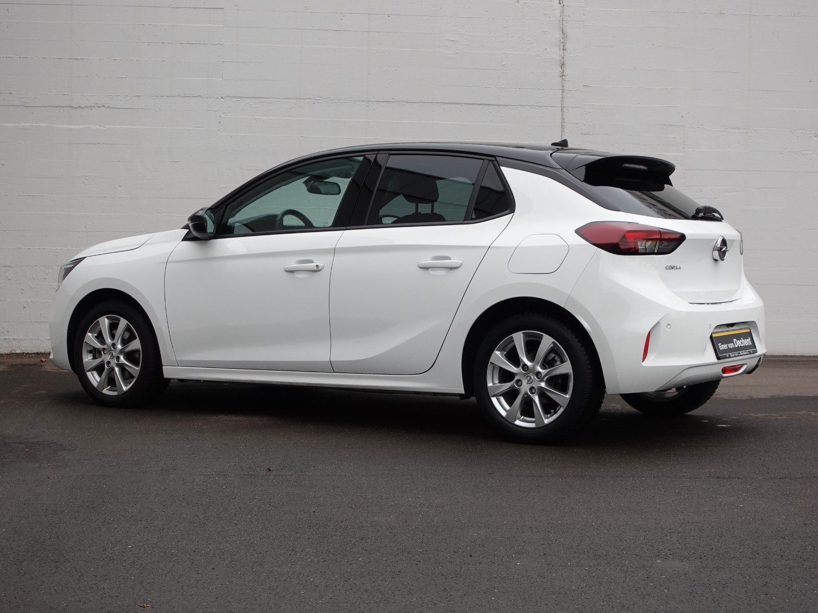 Fahrzeugabbildung Opel Corsa Edition 1.2T,Navi,Sitzhzg,LED,Kamera,Allw.