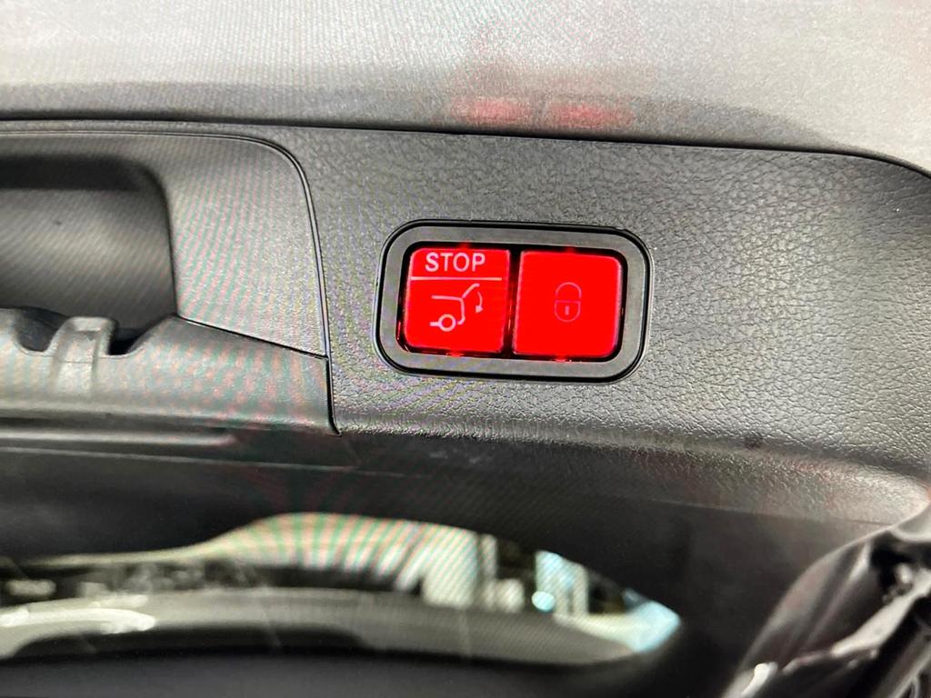 Mercedes-Benz GLB 220