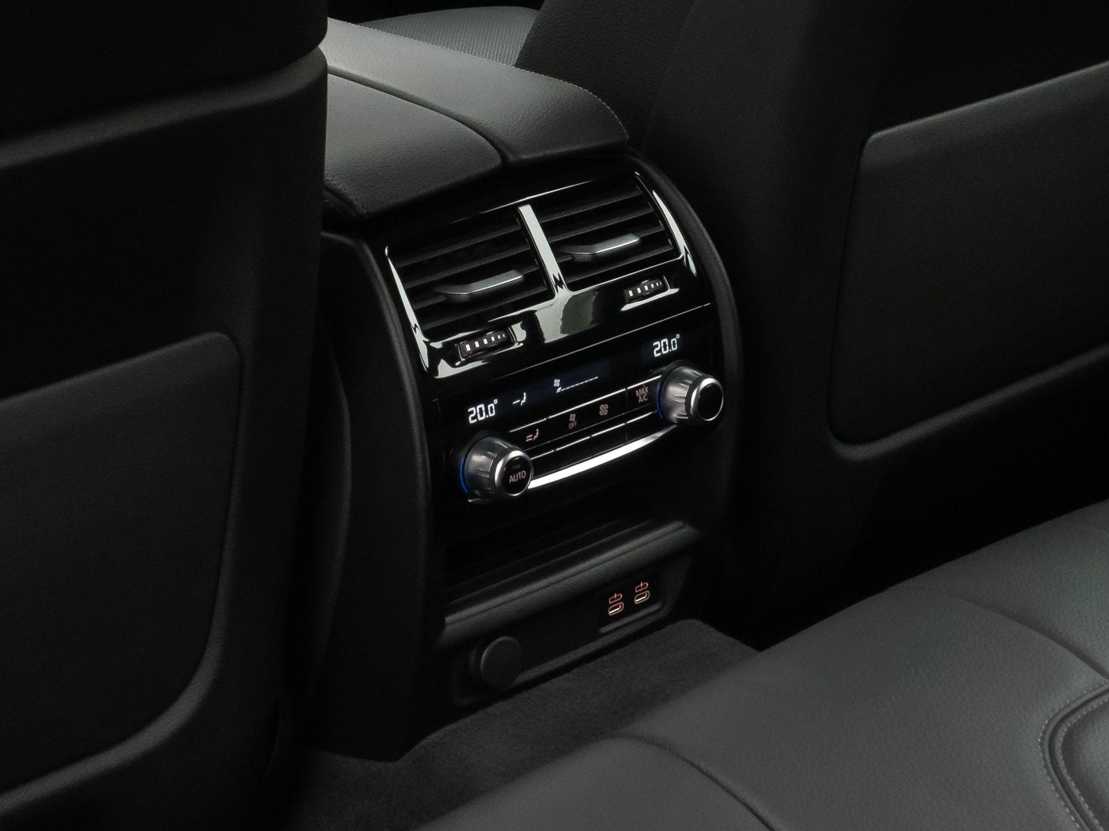 Fahrzeugabbildung BMW 520d Luxury Line Kamera DAB AHK Fernlichtassist