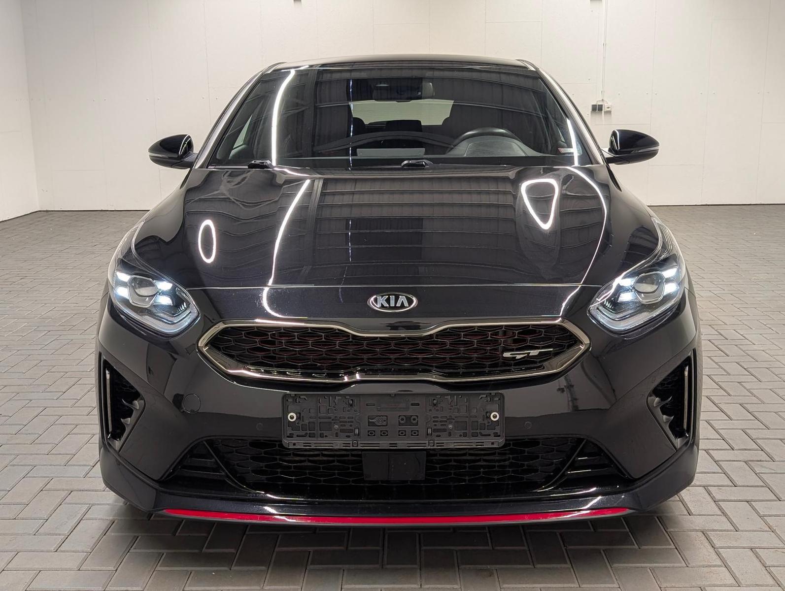 Kia ProCee'd GT LED/Virco/Navi/Kam/4xSHZ/LHZ/JBL/ACC