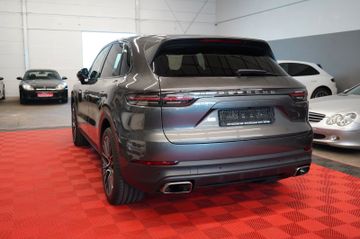 Porsche Cayenne - 9