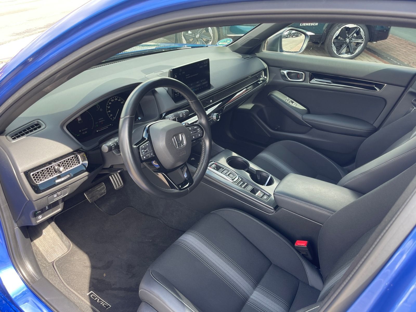 Fahrzeugabbildung Honda Civic Lim. 5-trg. e:HEV Sport Klima/Navi/Kamera