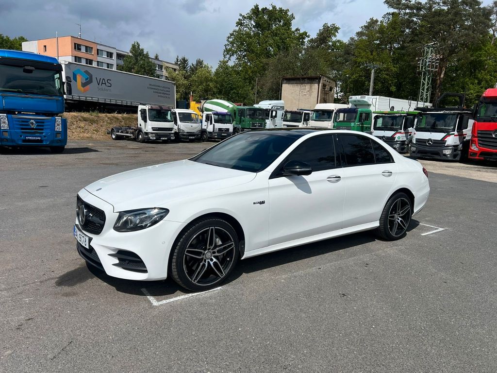 Image of Mercedes-Benz E 220