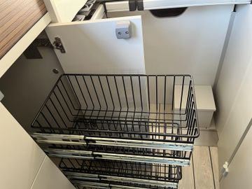 Westfalia Columbus 600 E 180 PS 8G  Skyview ACC Solar 