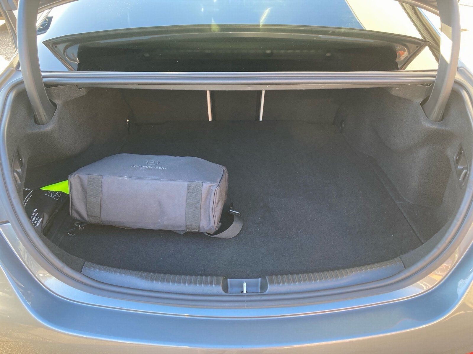 Fahrzeugabbildung Mercedes-Benz C 300 e AMG-Line*Kamera*LED*AdvancedSound*Night