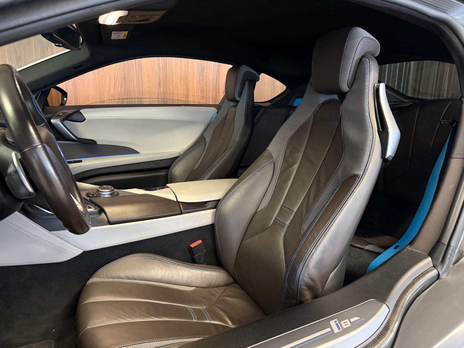 BMW i8 Coupe Pure Impulse°LED°VC°Kamera°HUD°H&K°