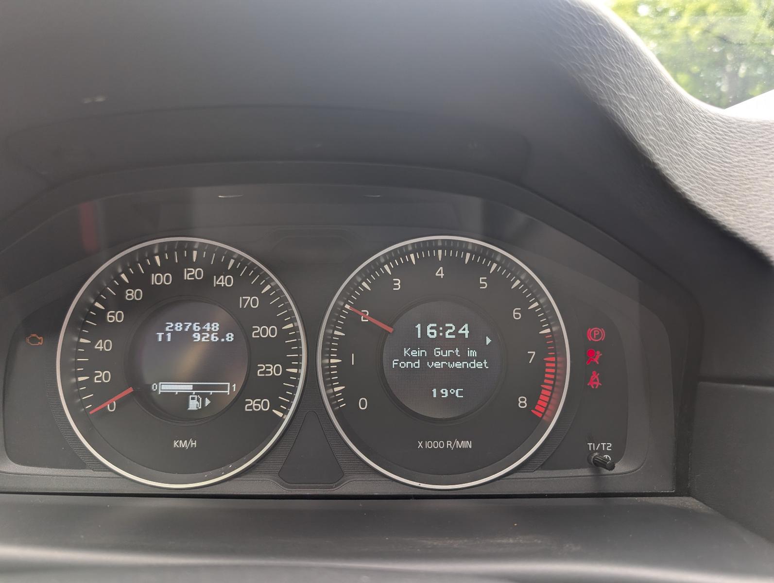 Volvo V70 2012 — photo 6