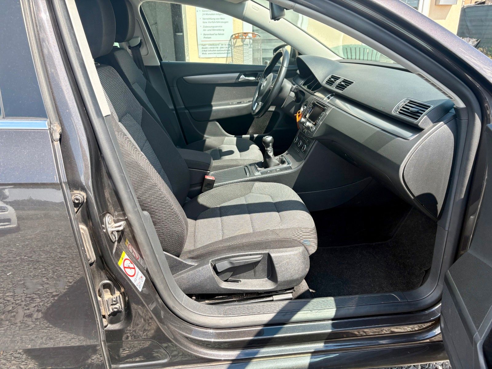 Fahrzeugabbildung Volkswagen Passat Variant 1.4 TSI Comfortline Navi PDC 2.HD