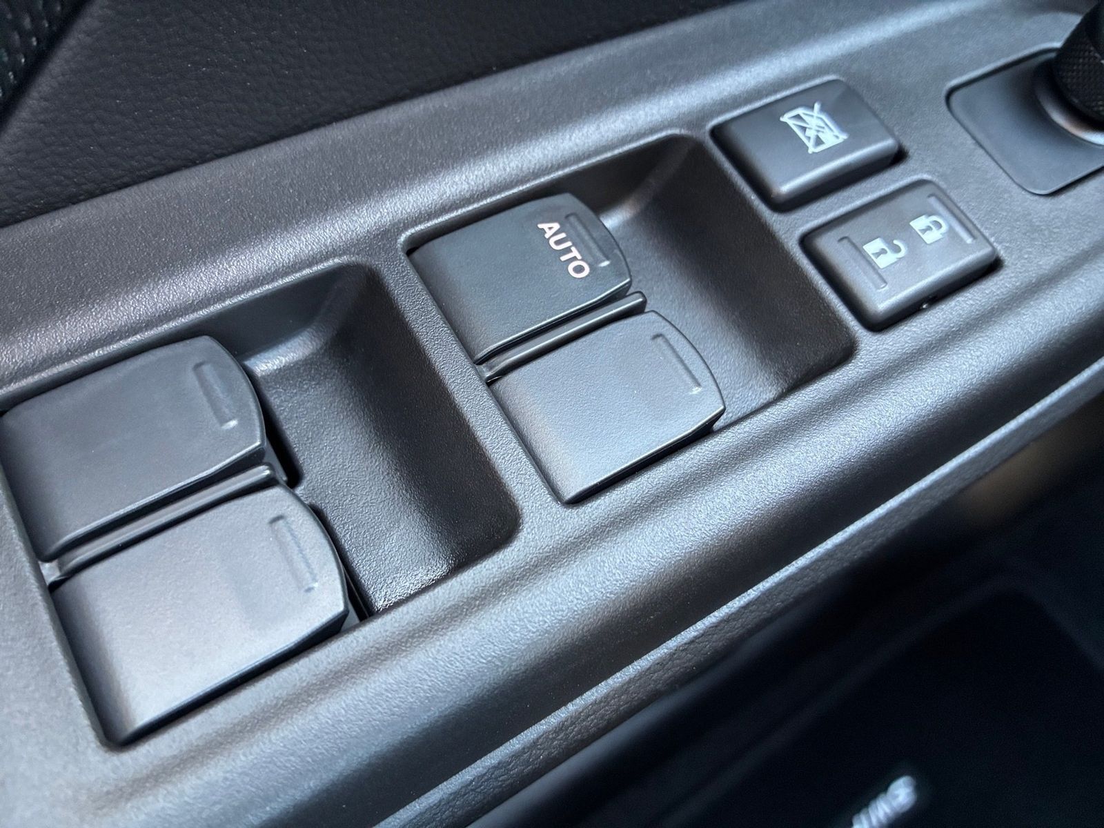 Fahrzeugabbildung Suzuki Swift 1.2 Dualjet 60 kW Comfort Kamera,LED,Navi