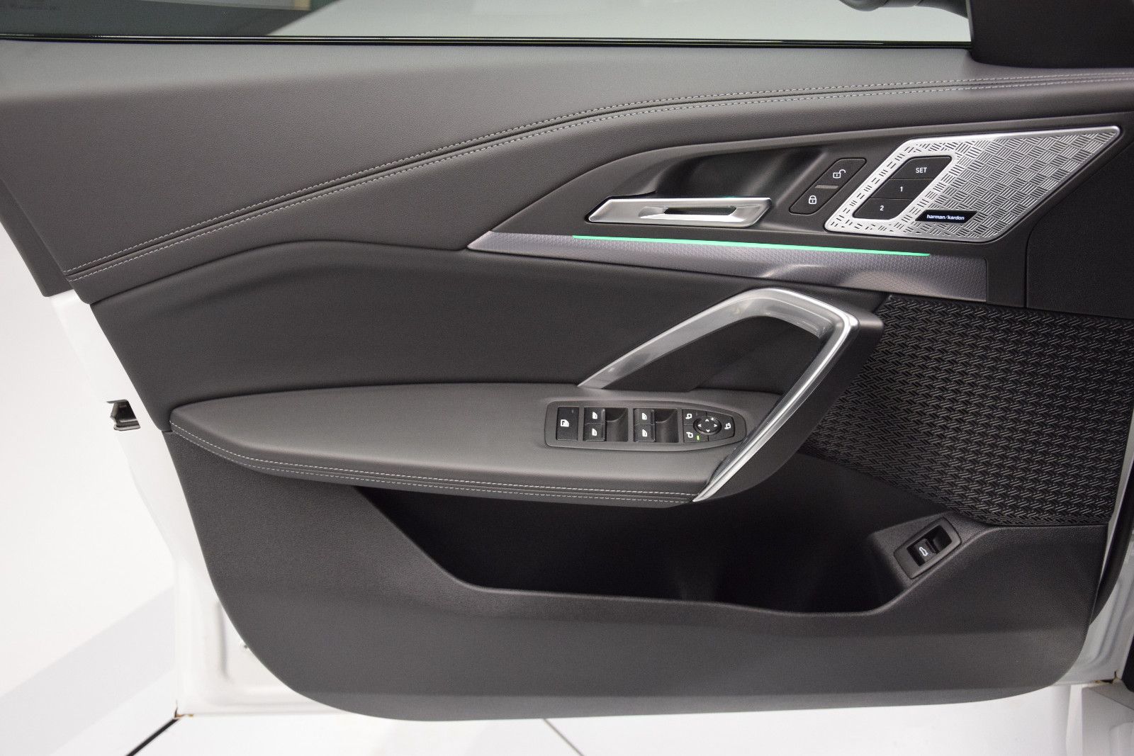 Fahrzeugabbildung BMW X1 18 i sDrive M Sport Pano H&k Memory ACC Leder