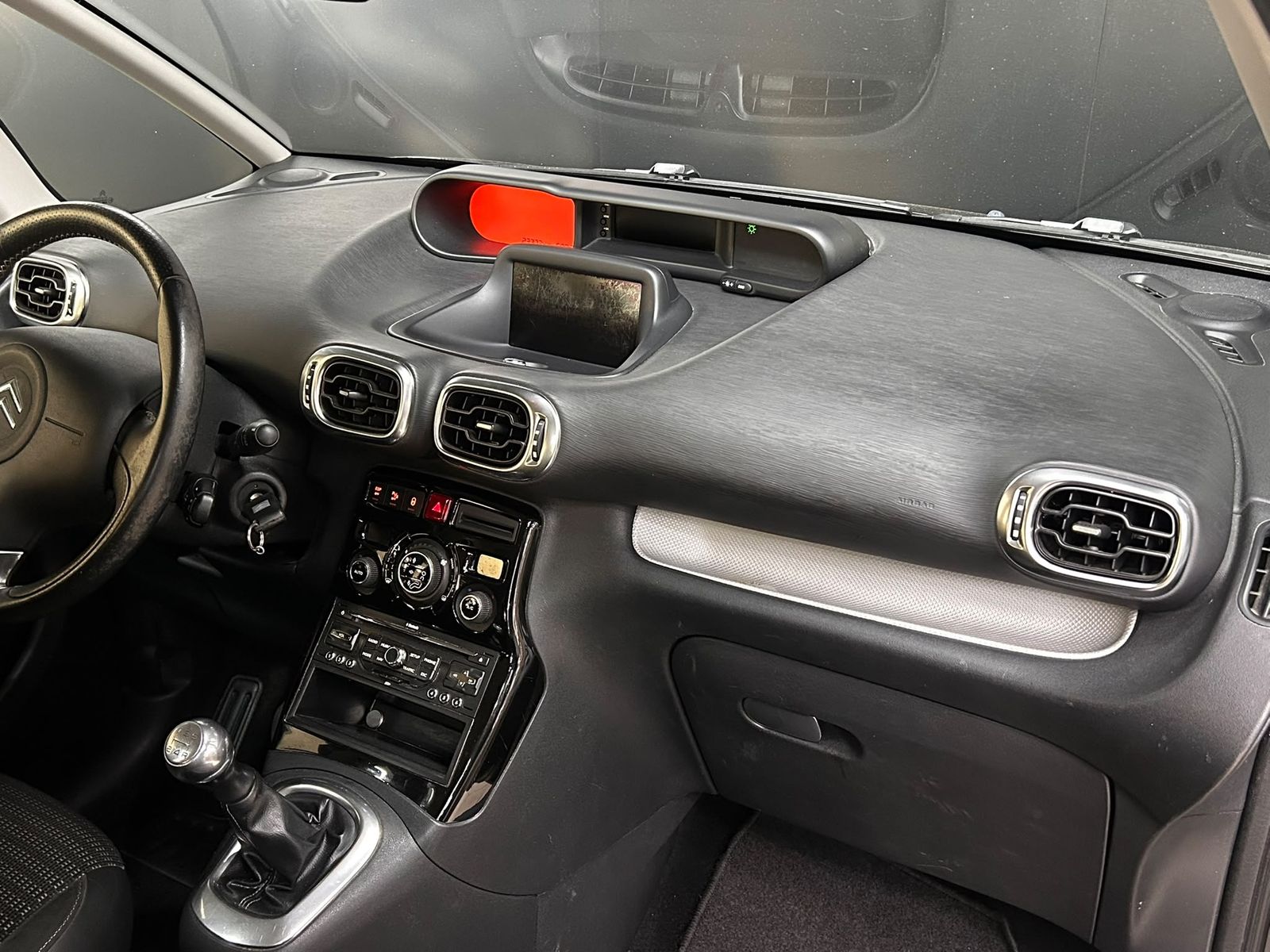 Fahrzeugabbildung Citroën C3 Picasso Exclus Black-Paket GEPFLEGT+NAVI+TÜV