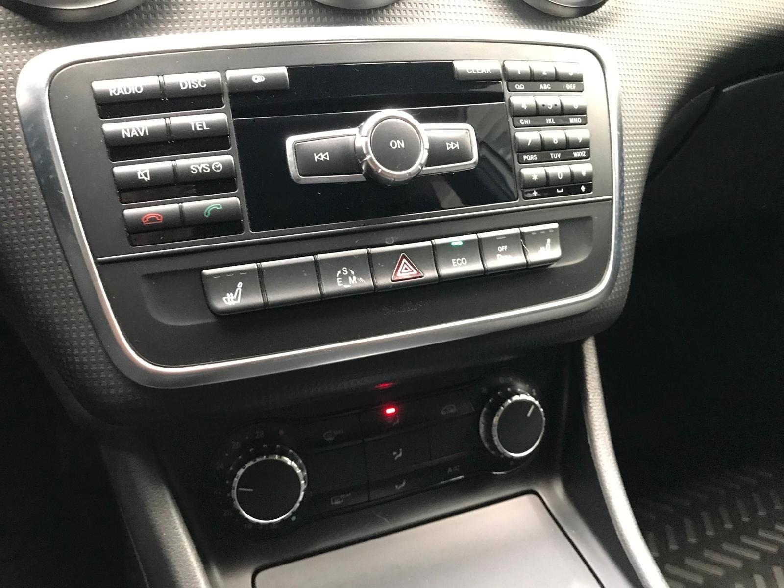 Mercedes-Benz A 250  BlueEfficiency/ Harman-Kardon/Xenon/Navi