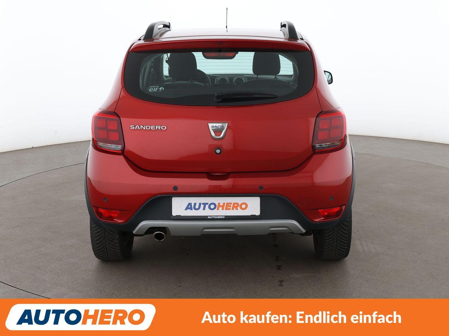 Dacia Sandero 0.9 TCe Stepway Celebration Aut.*NAVI*