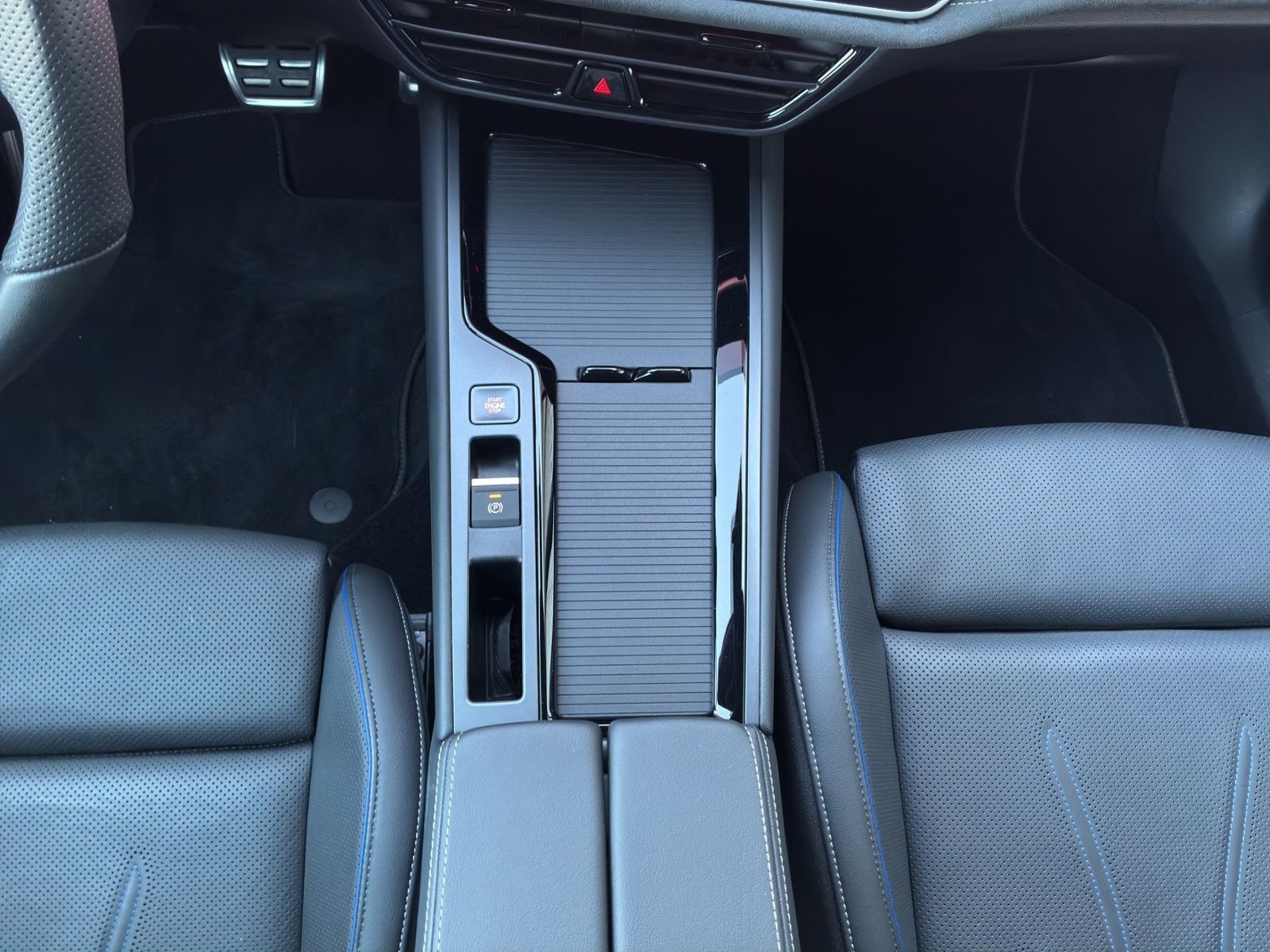 Passat 2.0 TDI R-LINE SIGNATURE *AHK*DCC*H&K*