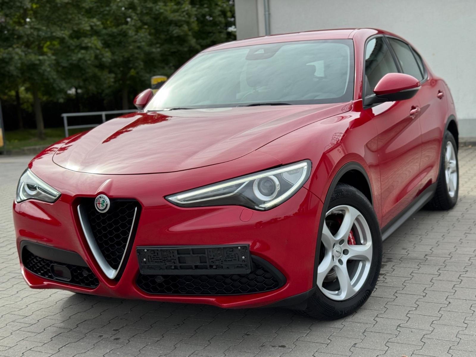 Alfa Romeo Stelvio Super / LED/ACC/Memory/CAM/EHK/XENON