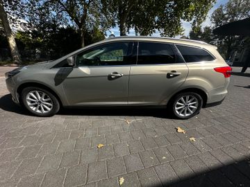 Ford Focus - 8