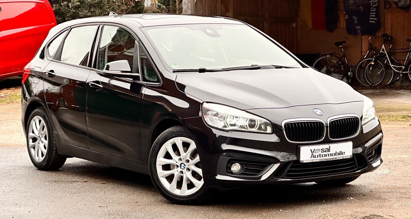 BMW 218d Active Tourer TOP AUSSTATUNG / SCHECKHEFT