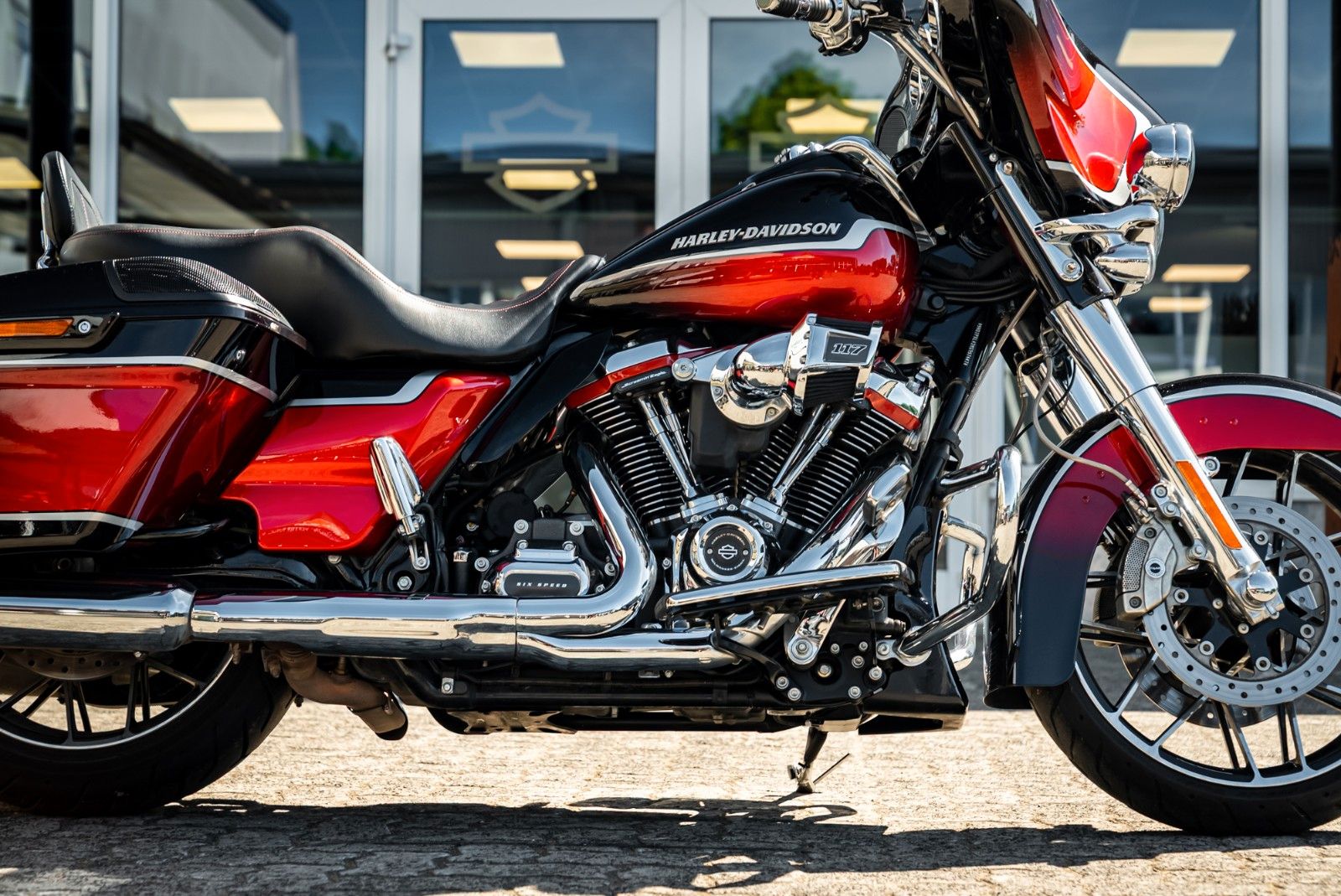 Fahrzeugabbildung Harley-Davidson FLHXSE CVO Street Glide 117 cui - ROCKFORD II