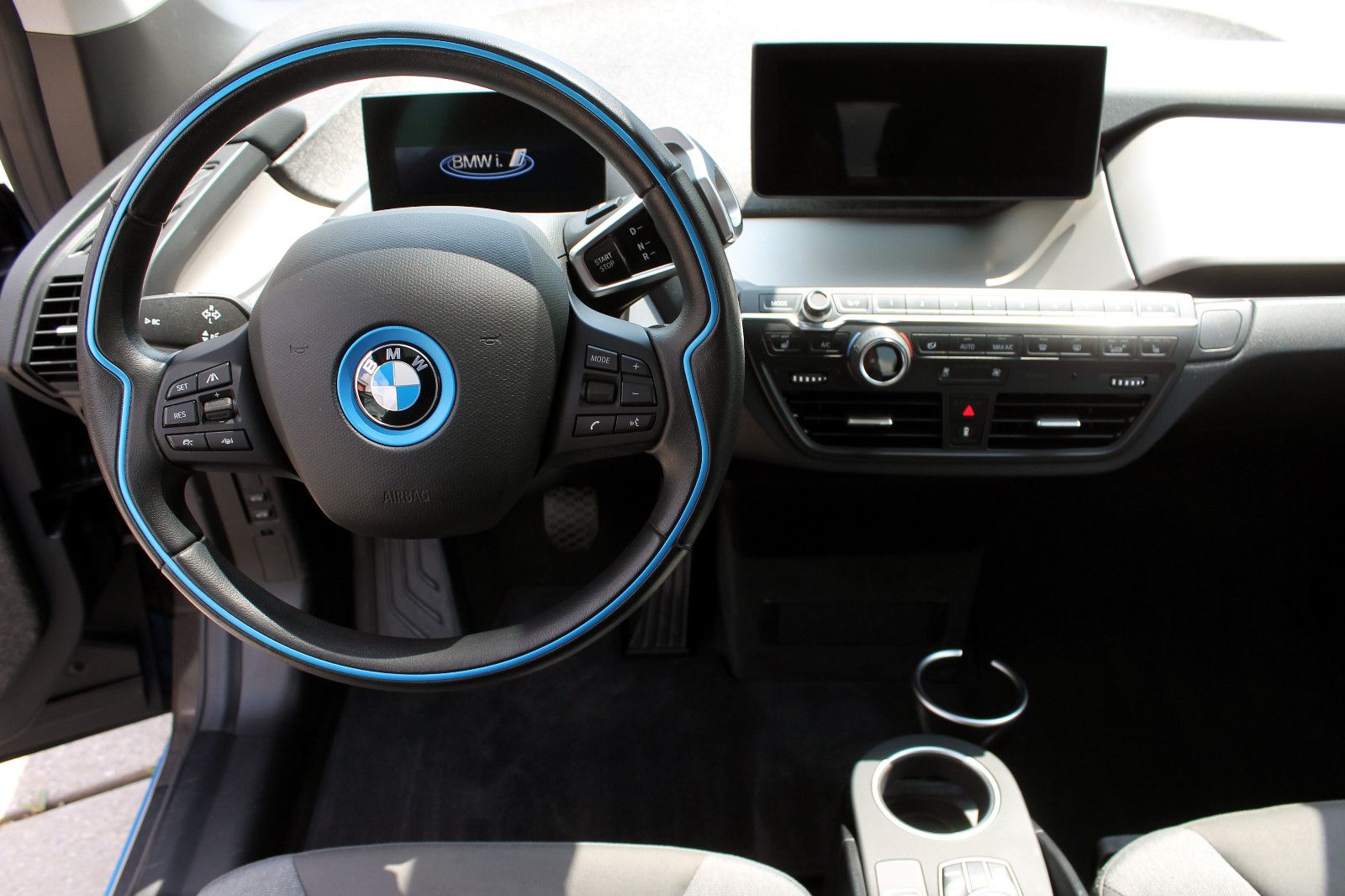 Fahrzeugabbildung BMW i3 s 120Ah el.Glasd. Wärmep.  ACC LED Navi Prof