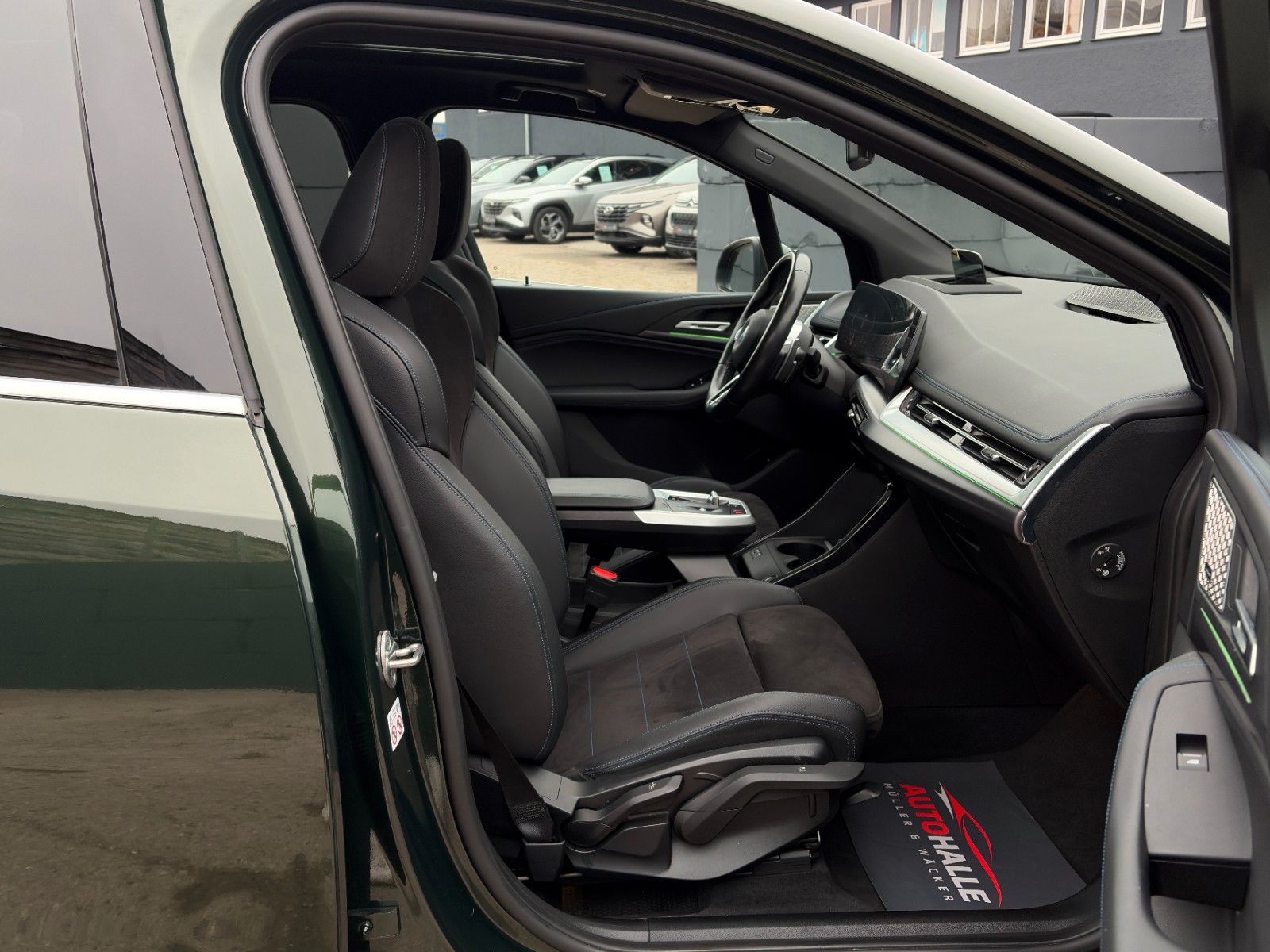 Fahrzeugabbildung BMW 223i Active Tourer M Sport Pano Massage H&K AHK