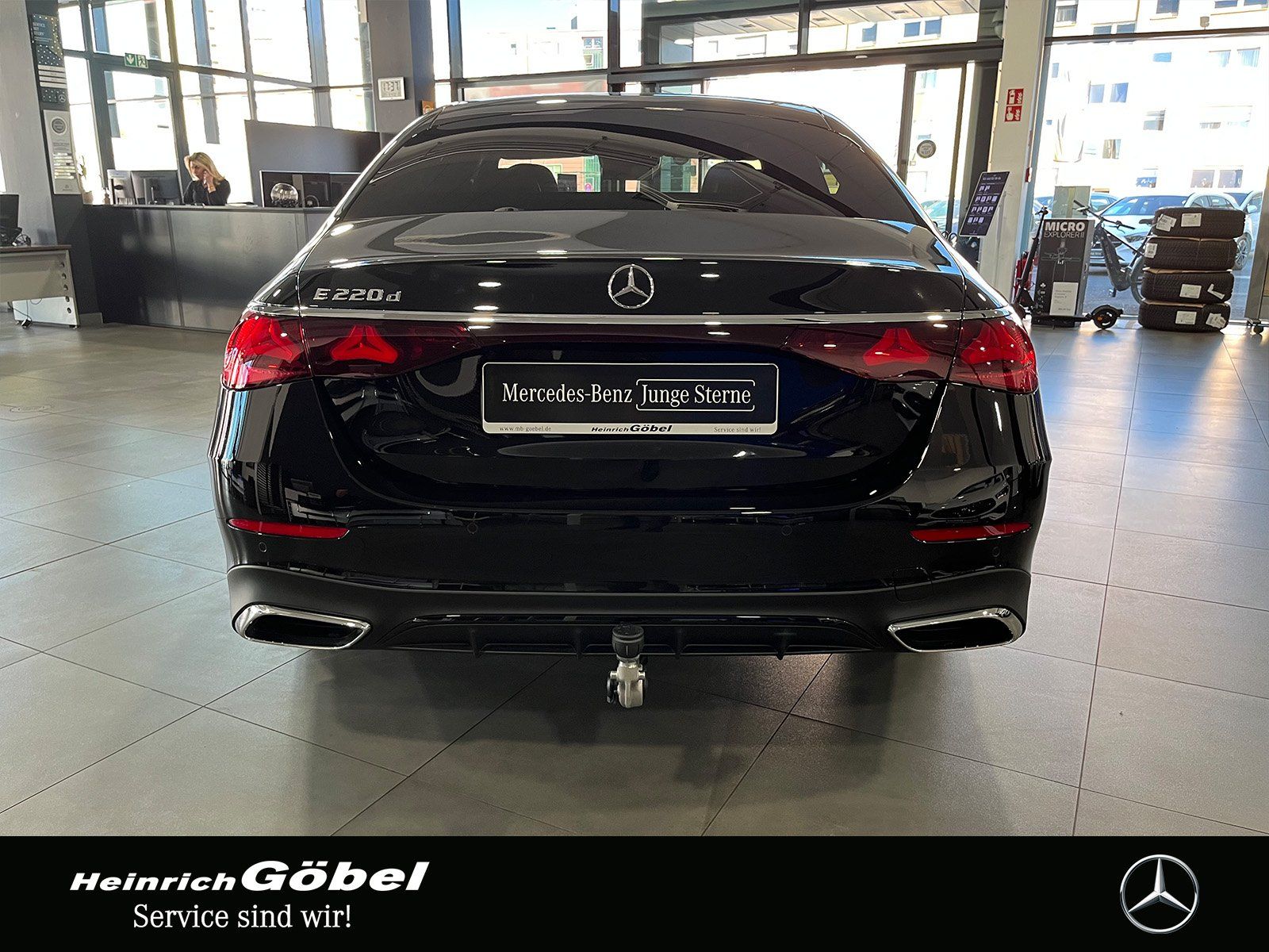 Fahrzeugabbildung Mercedes-Benz E 220 d Edition AMG PANO+DIGITAL.L+SITZKLIMA+20"