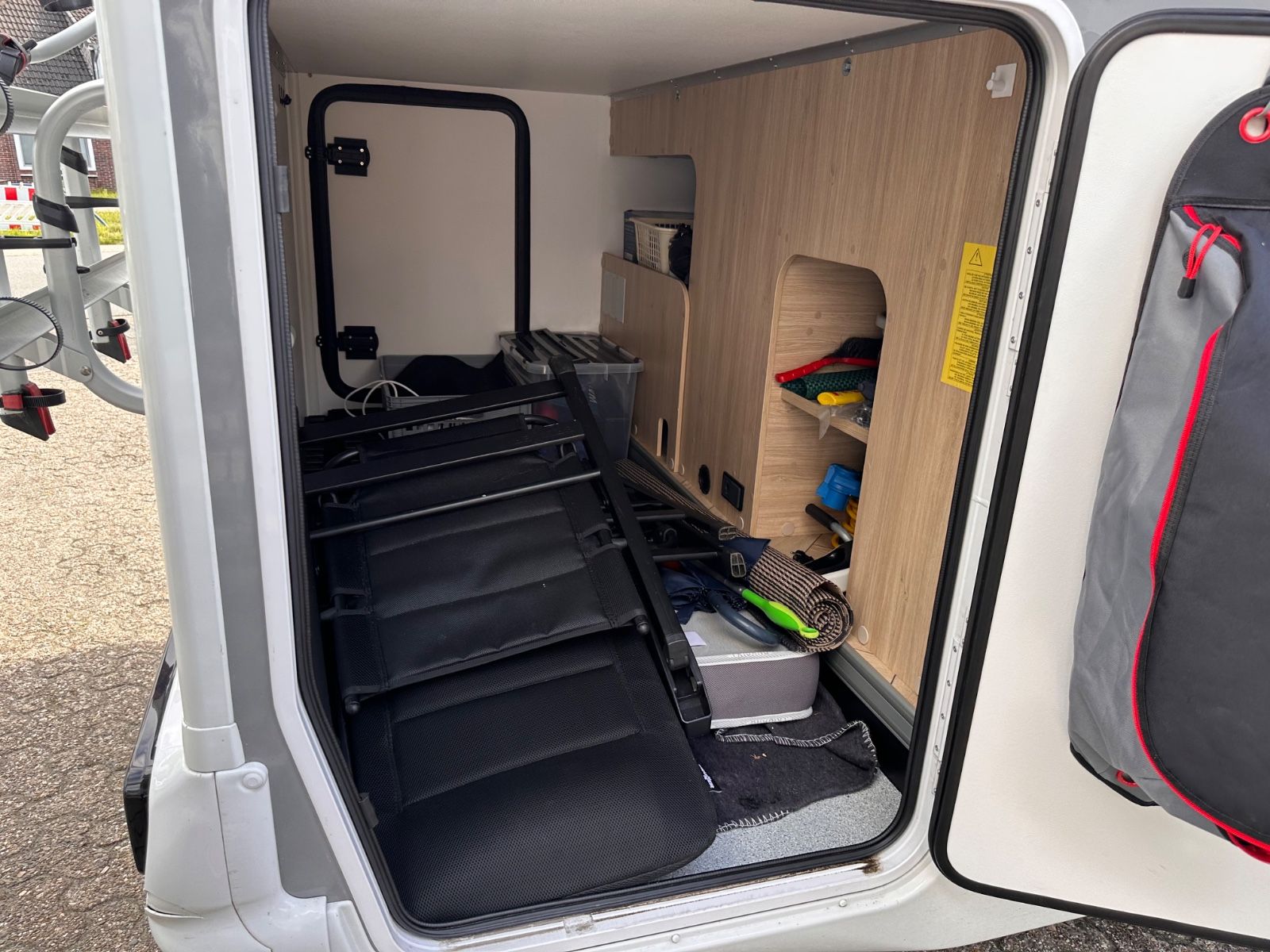 Fahrzeugabbildung Challenger 337 GA Etape Edition M25 Automatik Arctic-Paket