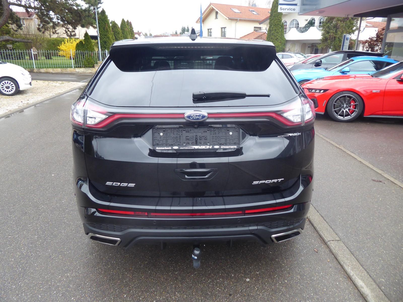 Ford Edge Sport 4x4 8-Fach bereift