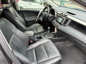 Toyota RAV 4 - 10