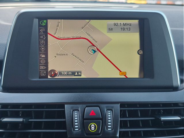 BMW 218 Active Tourer 218 i*Autom*LED*Navi*SHZ*PDC*