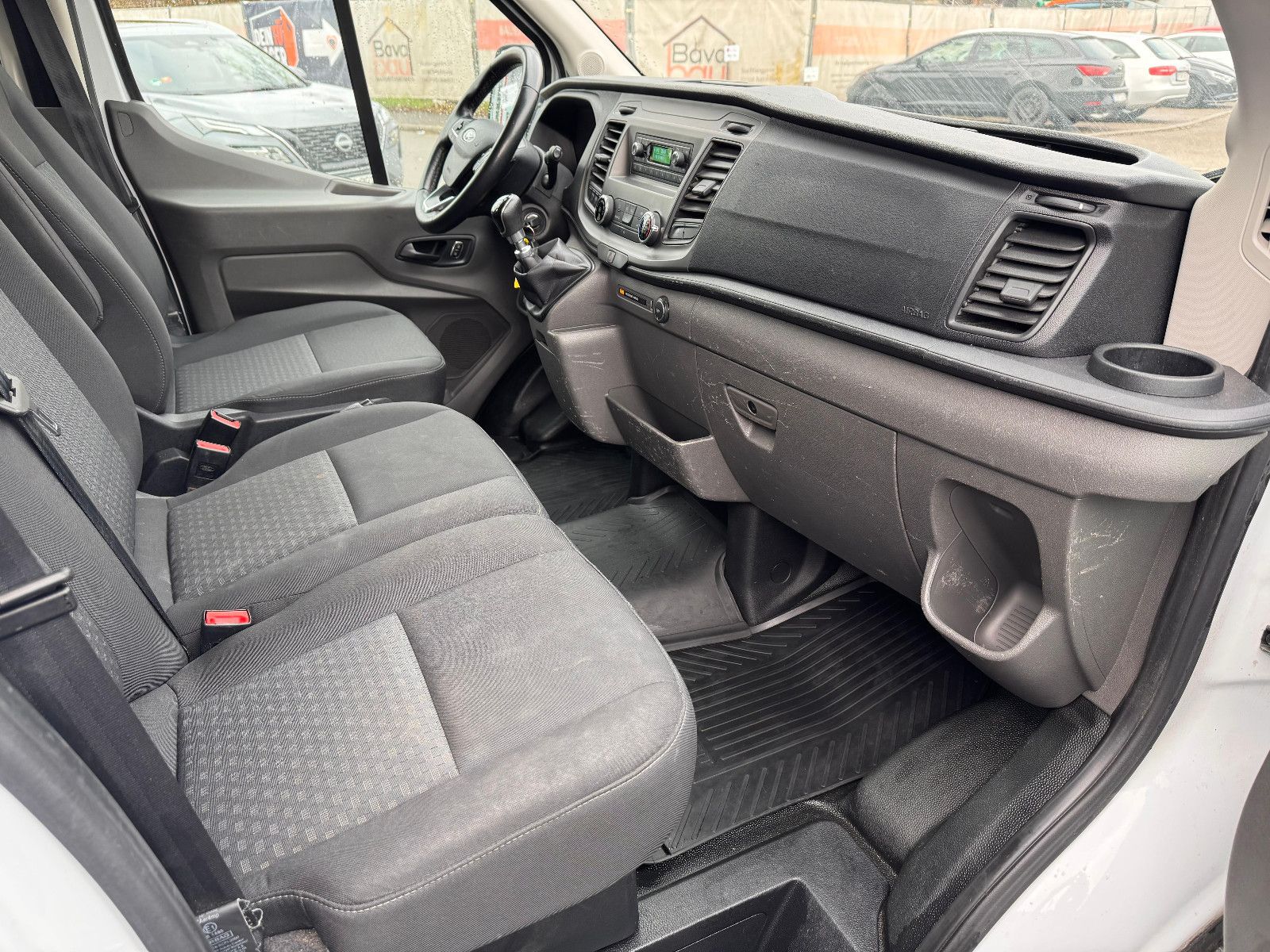 Fahrzeugabbildung Ford Transit 350 L3H2 *'ROLLSTULL LADERAMPE*9-SITZE*