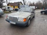 Mercedes-Benz E 260*mit H Kennzeichen*ABS* Klima*Aut*SchiebeD - Mercedes-Benz E 260 Gebrauchtwagen