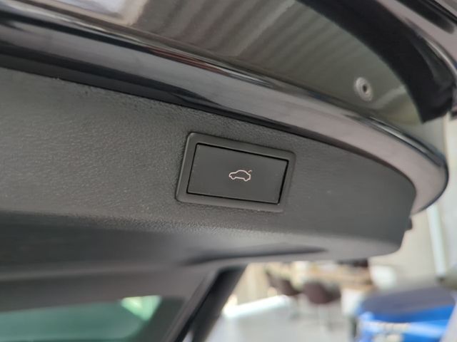 Fahrzeugabbildung SKODA Kodiaq 2.0 TDI DSG Clever AHK FRONTSCHEIBENHZG M