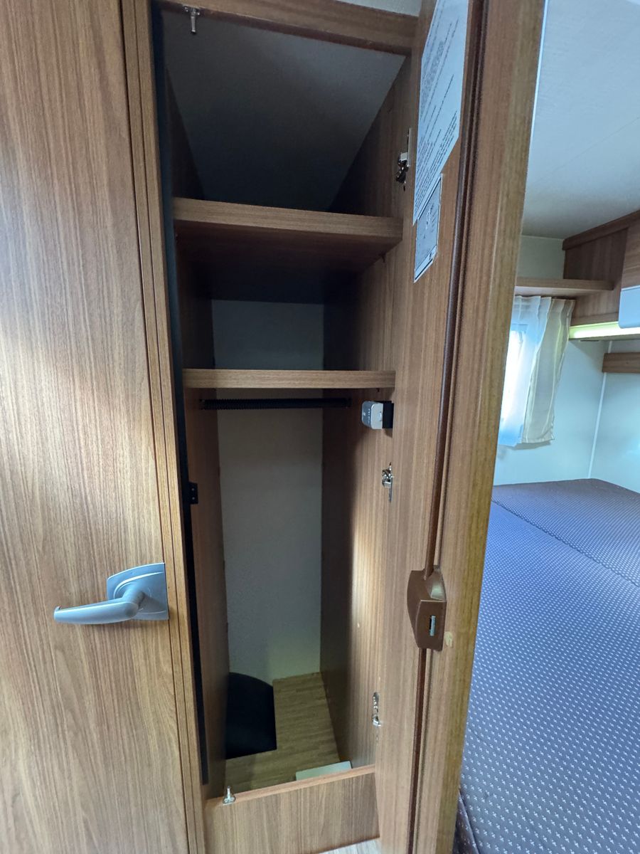 Fahrzeugabbildung Carado T 334 FIAT DUCATO AUTOMATIK SOLAR TV SAT AHK CAM