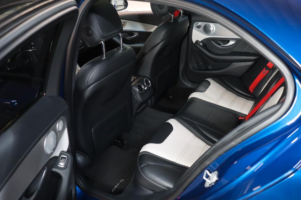 Mercedes-Benz C 63 AMG